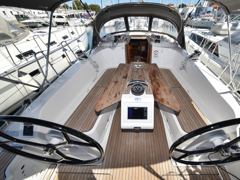 Bavaria Cruiser 41 — photo 35