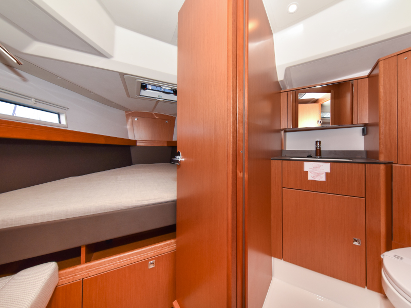 Bavaria Cruiser 41 — photo 80