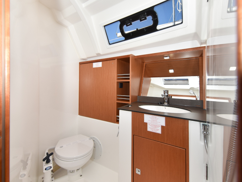Bavaria Cruiser 41 — photo 37