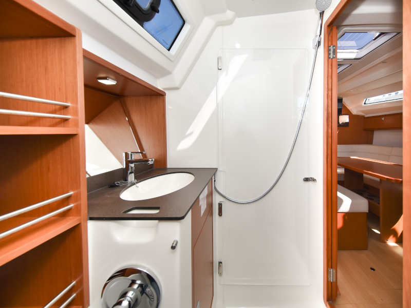 Bavaria Cruiser 41 — photo 74