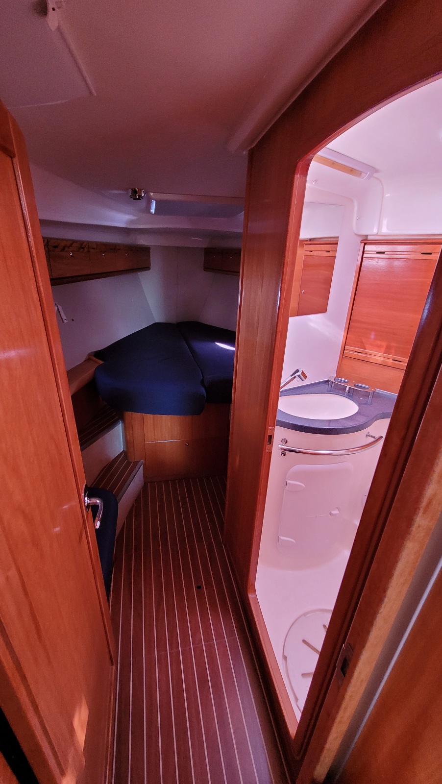 Bavaria 40 — photo 16