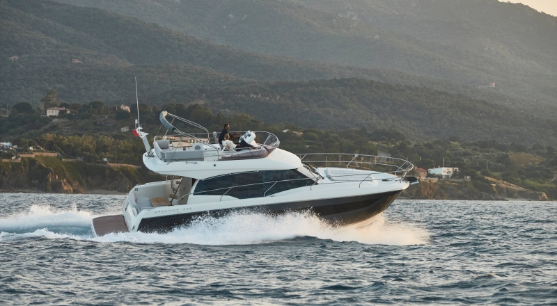 Prestige 420 Fly — photo 14