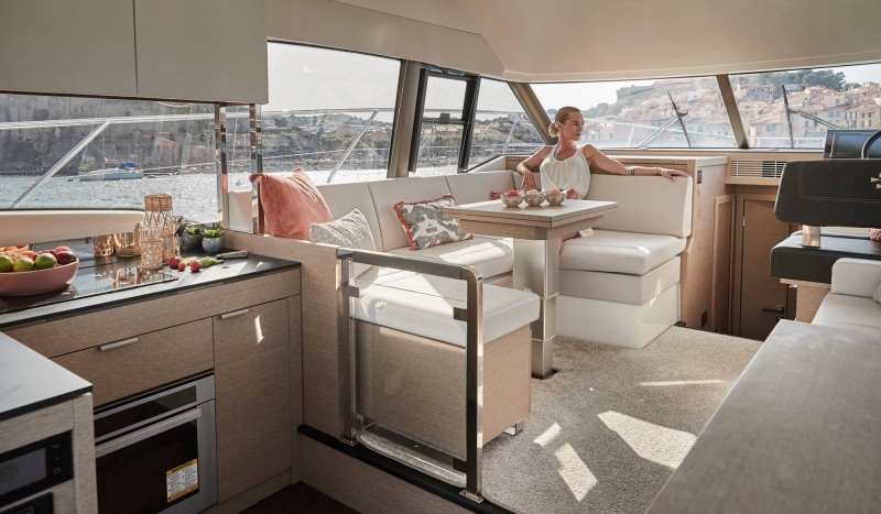 Prestige 420 Fly — photo 8