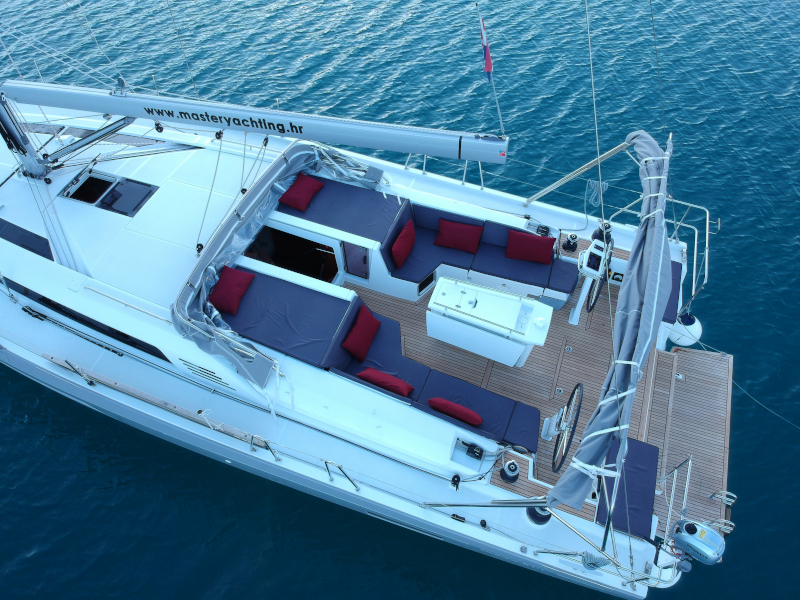 Oceanis 51.1 — photo 20