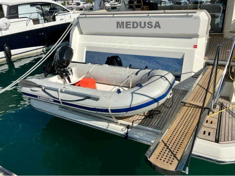 Prestige 520 Fly — photo 18