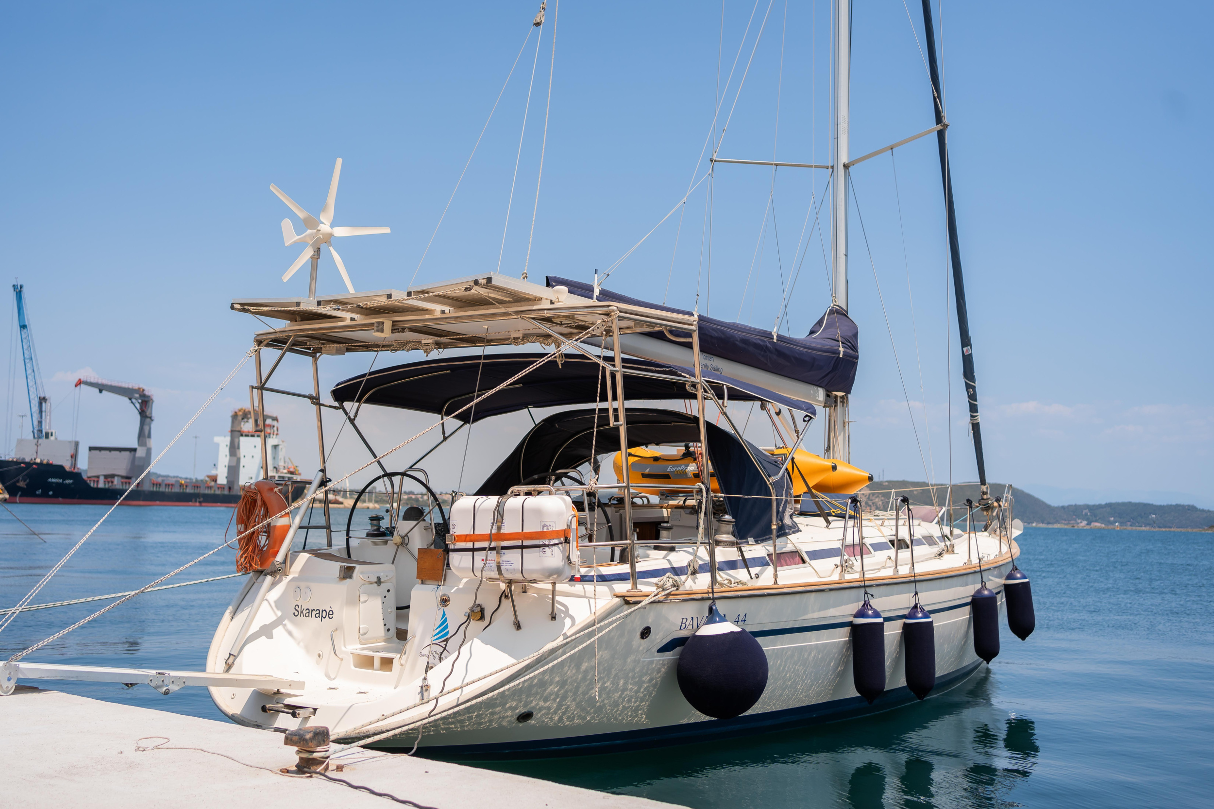 Bavaria 44 — photo 16