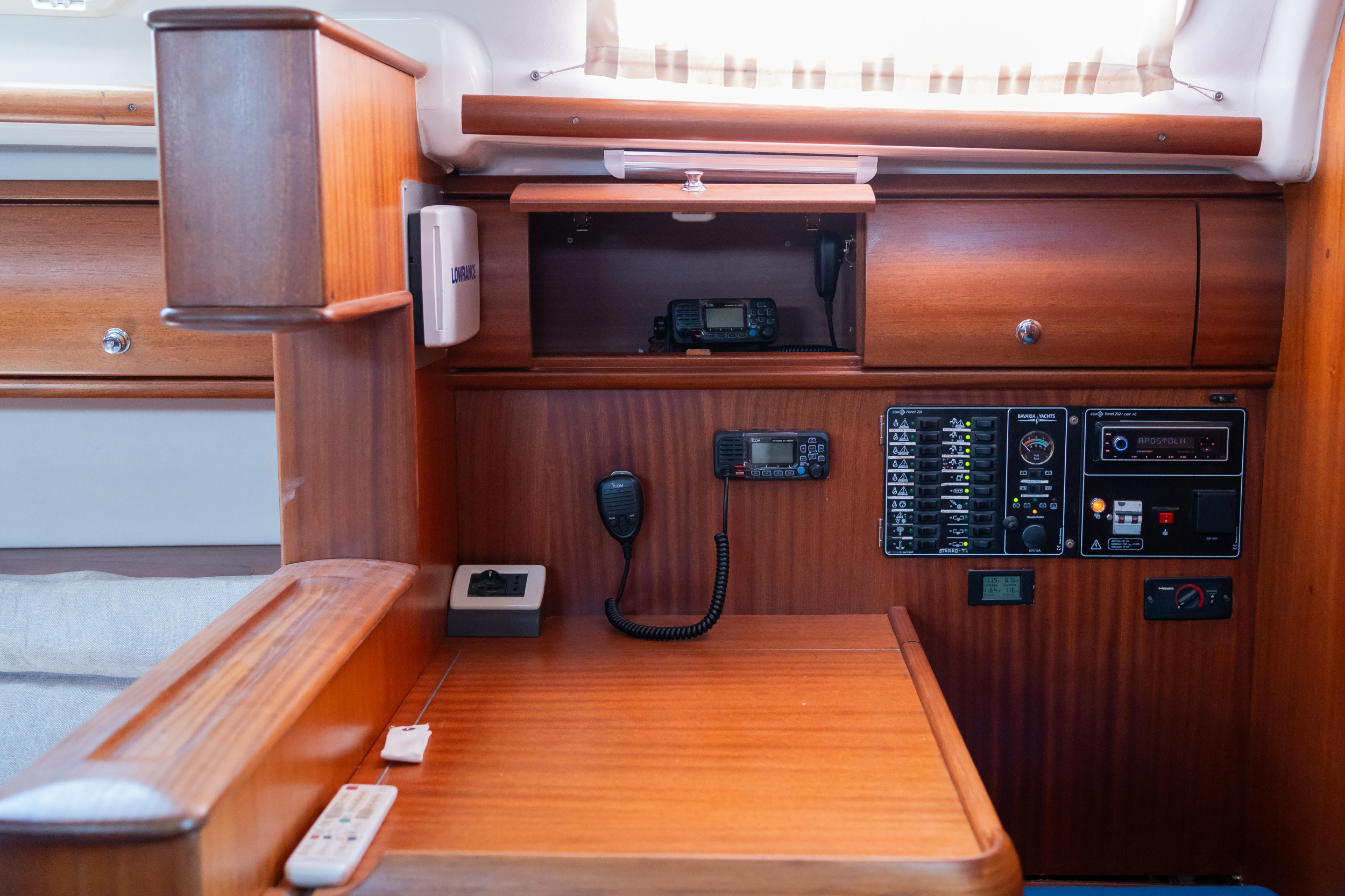 Bavaria 44 — photo 2