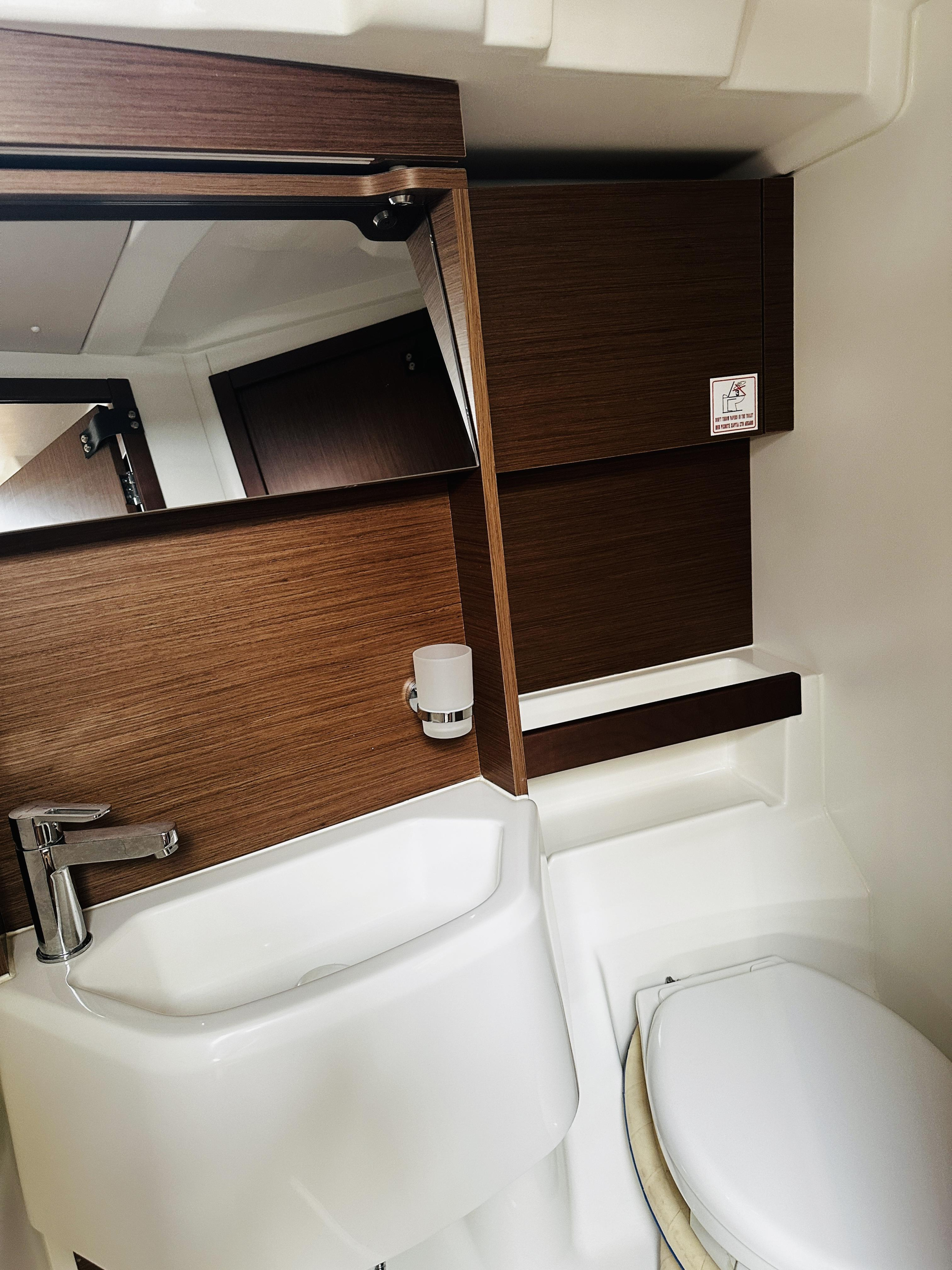 Oceanis 51.1/ 3 cabins - owner's version — photo 13