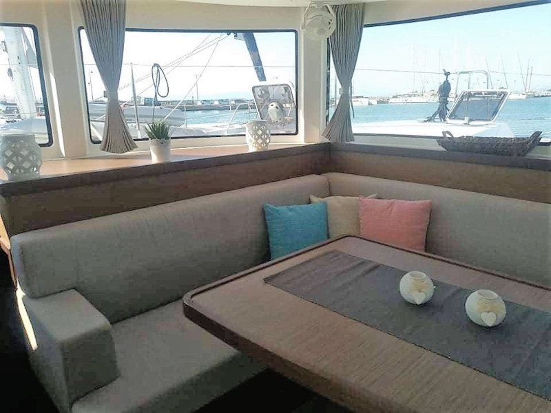 Lagoon 42 — photo 11