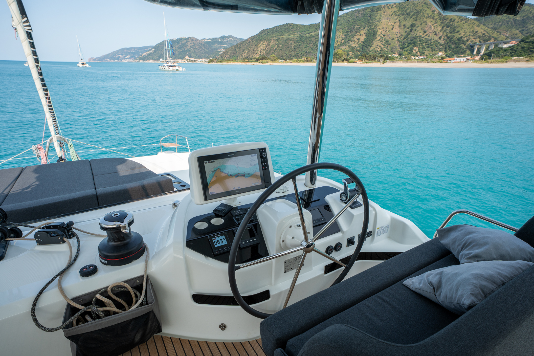 Lagoon 55 — photo 2