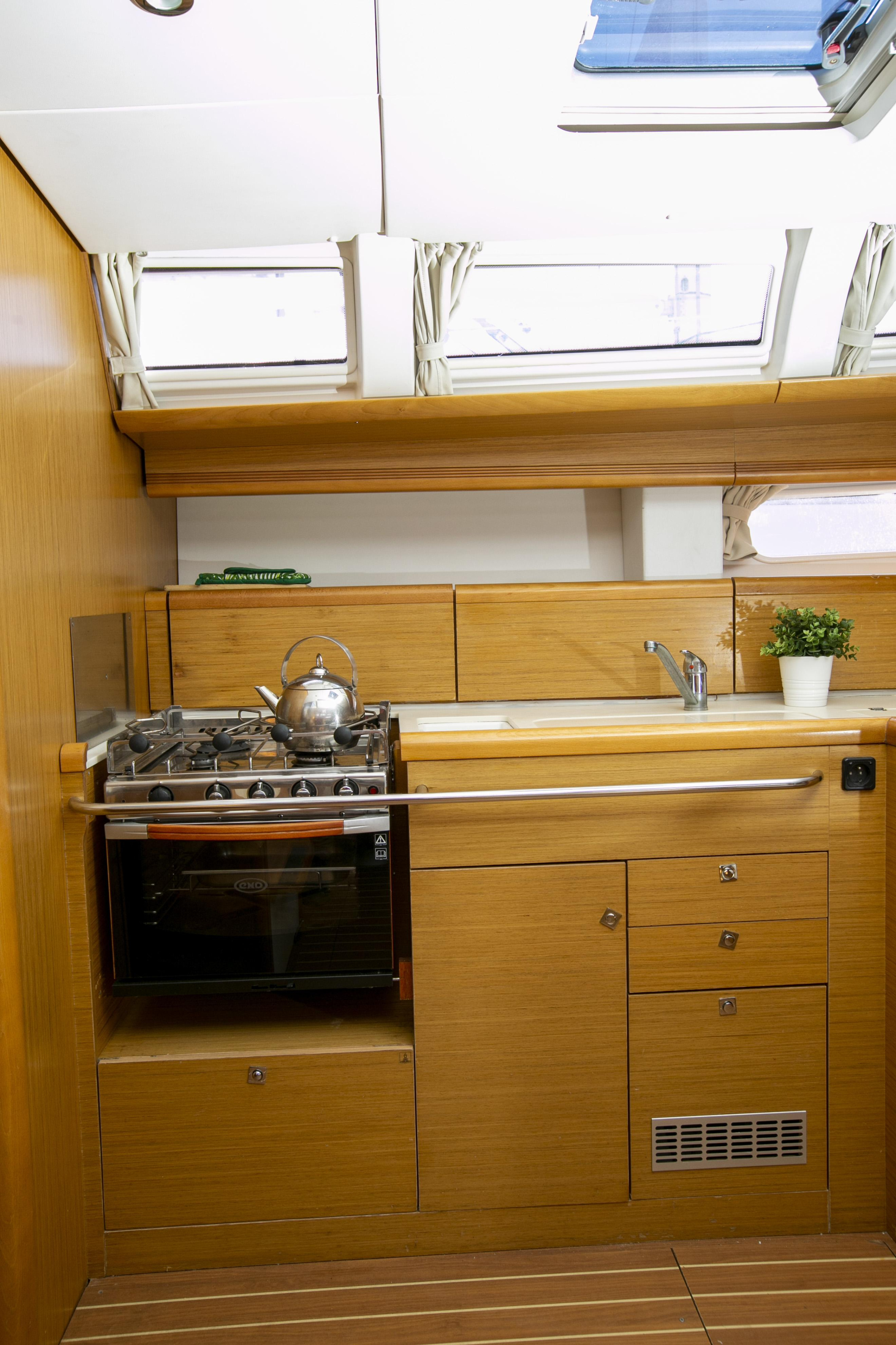 Sun Odyssey 49i — photo 9