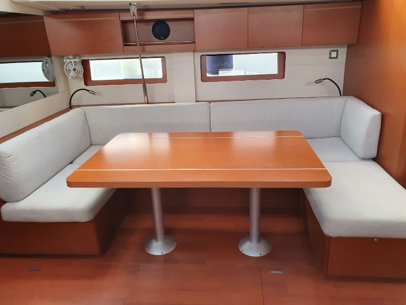 Oceanis 51.1 — photo 8