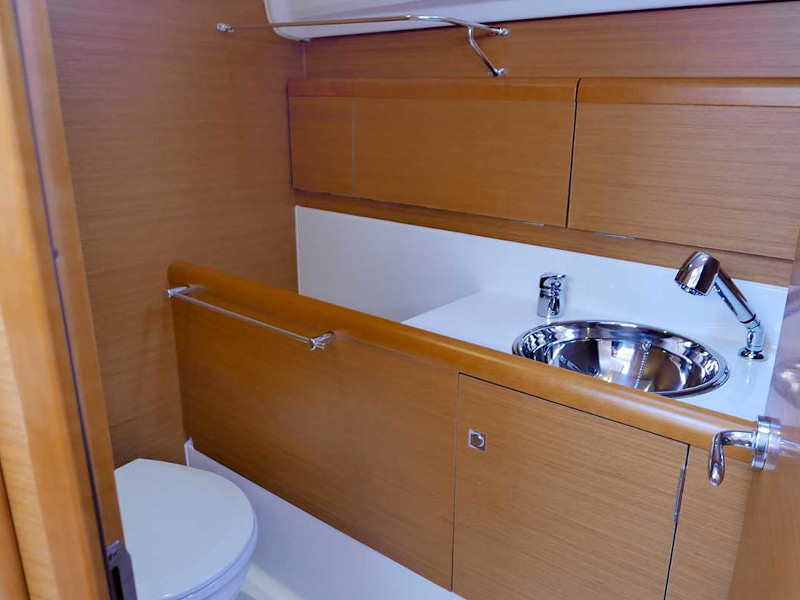 Sun Odyssey 33i — photo 14