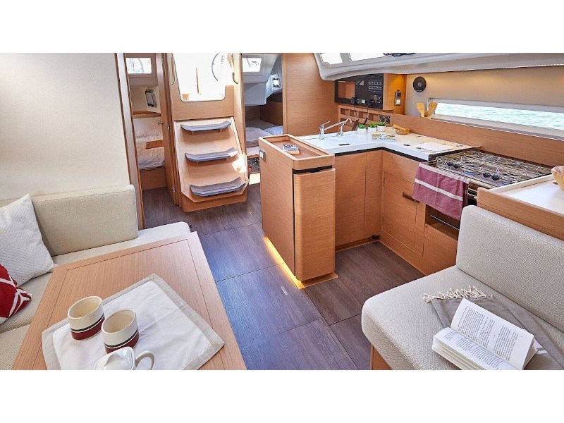 Sun Odyssey 410 — photo 4
