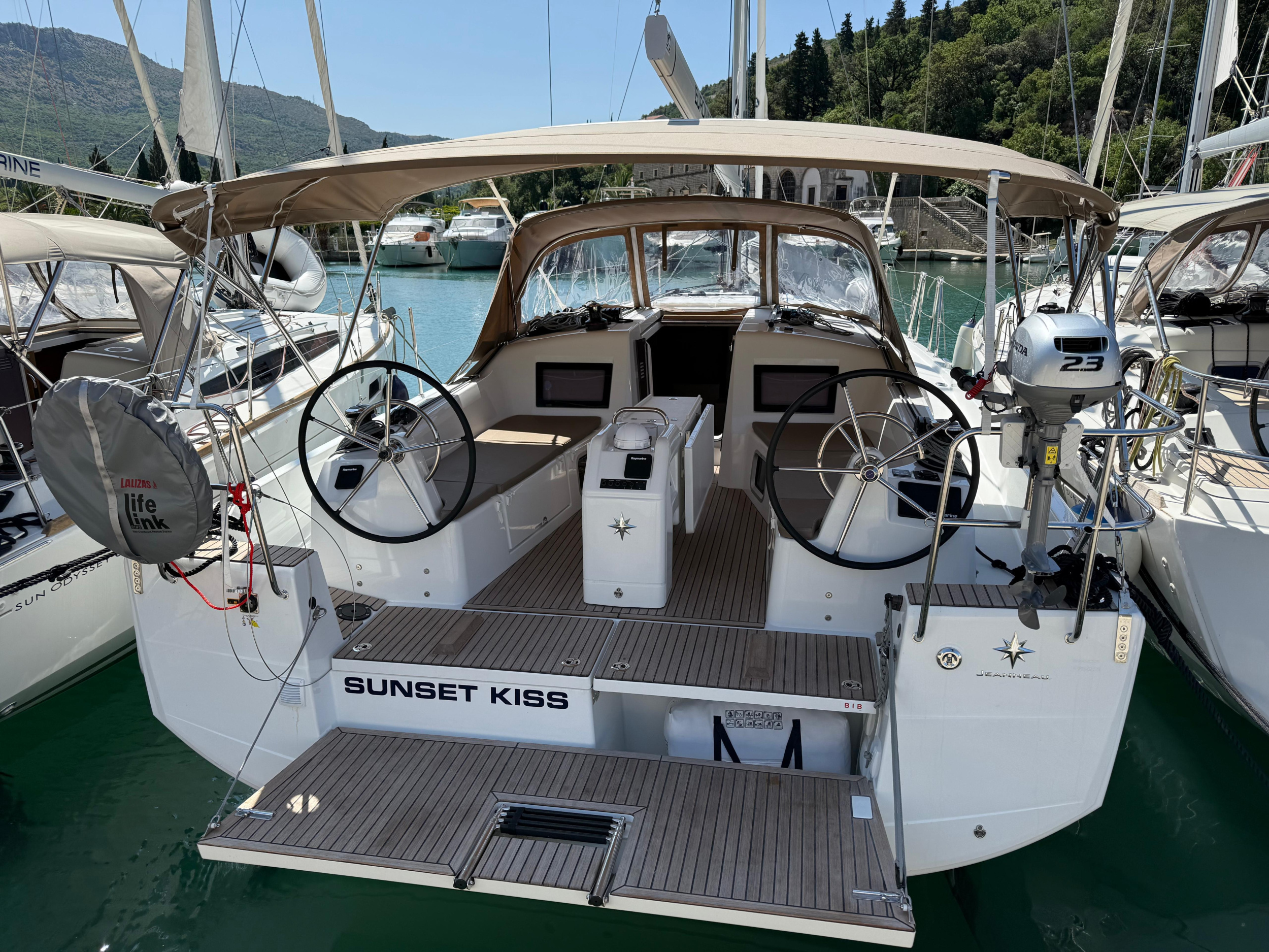 Sun Odyssey 410 — photo 6
