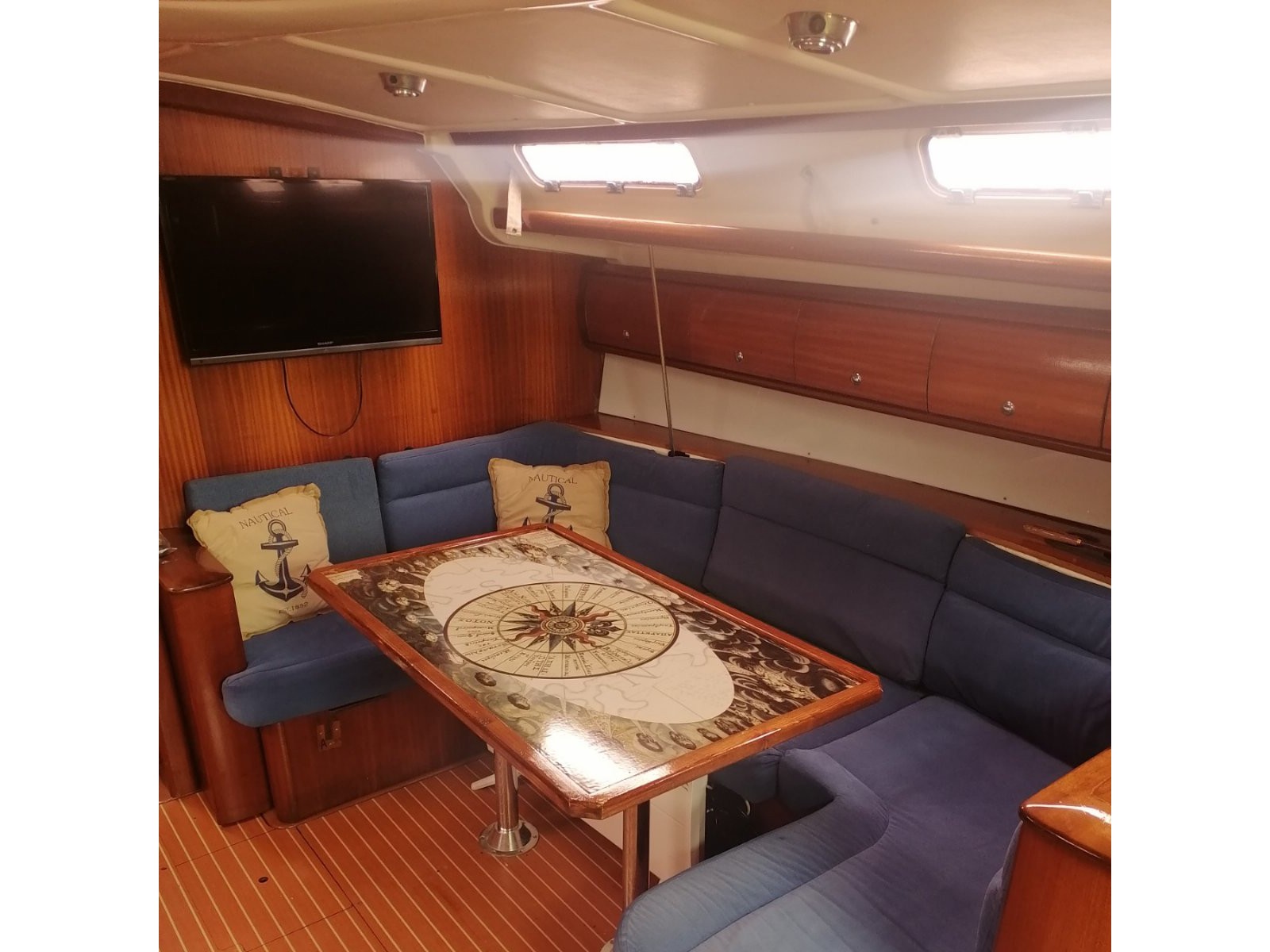 Bavaria 44 — photo 4