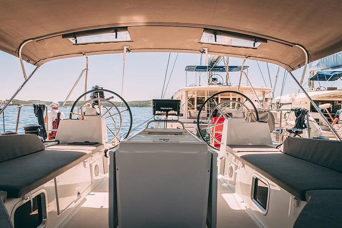 JEANNEAU YACHT 54 — photo 9