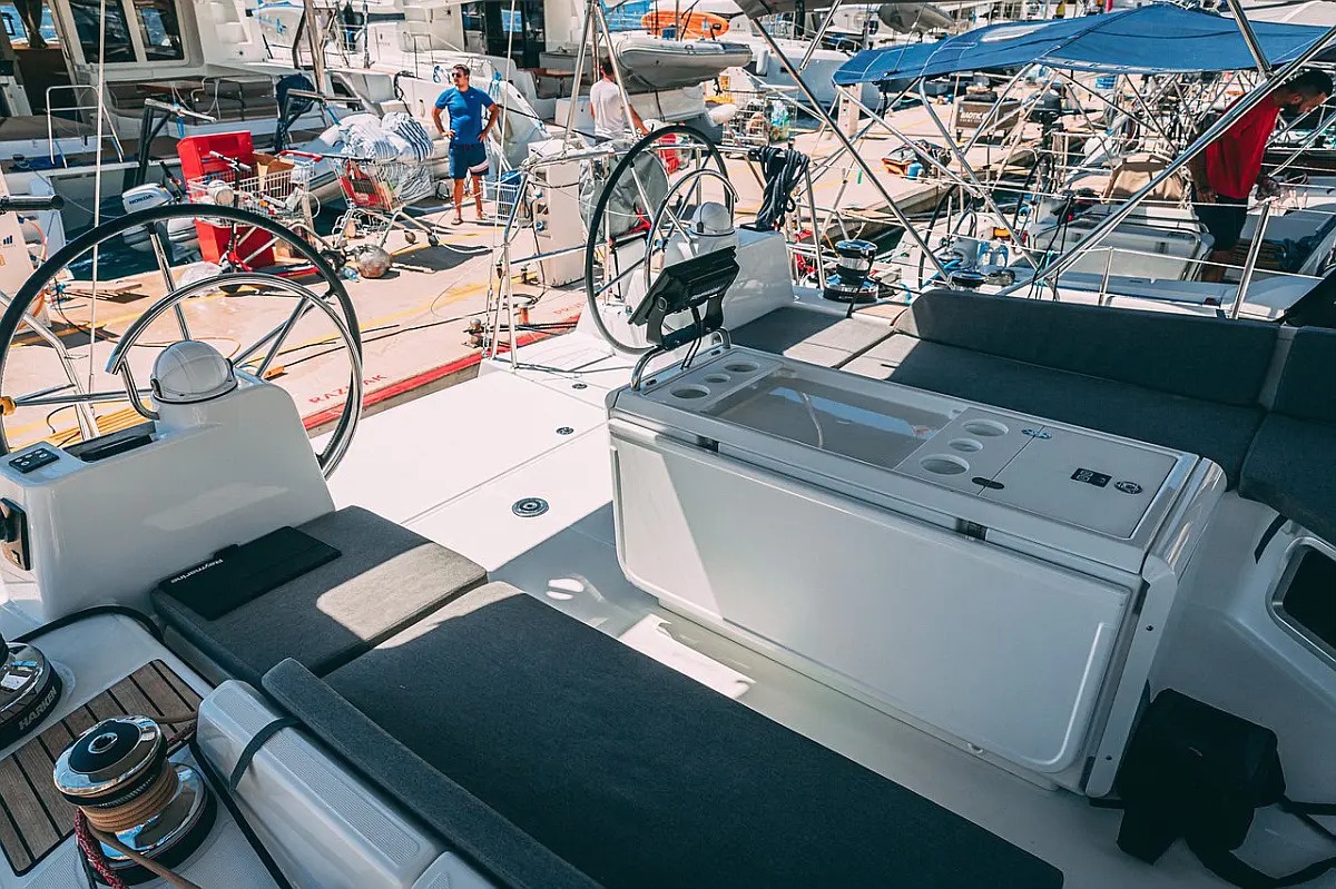 JEANNEAU YACHT 54 — photo 7