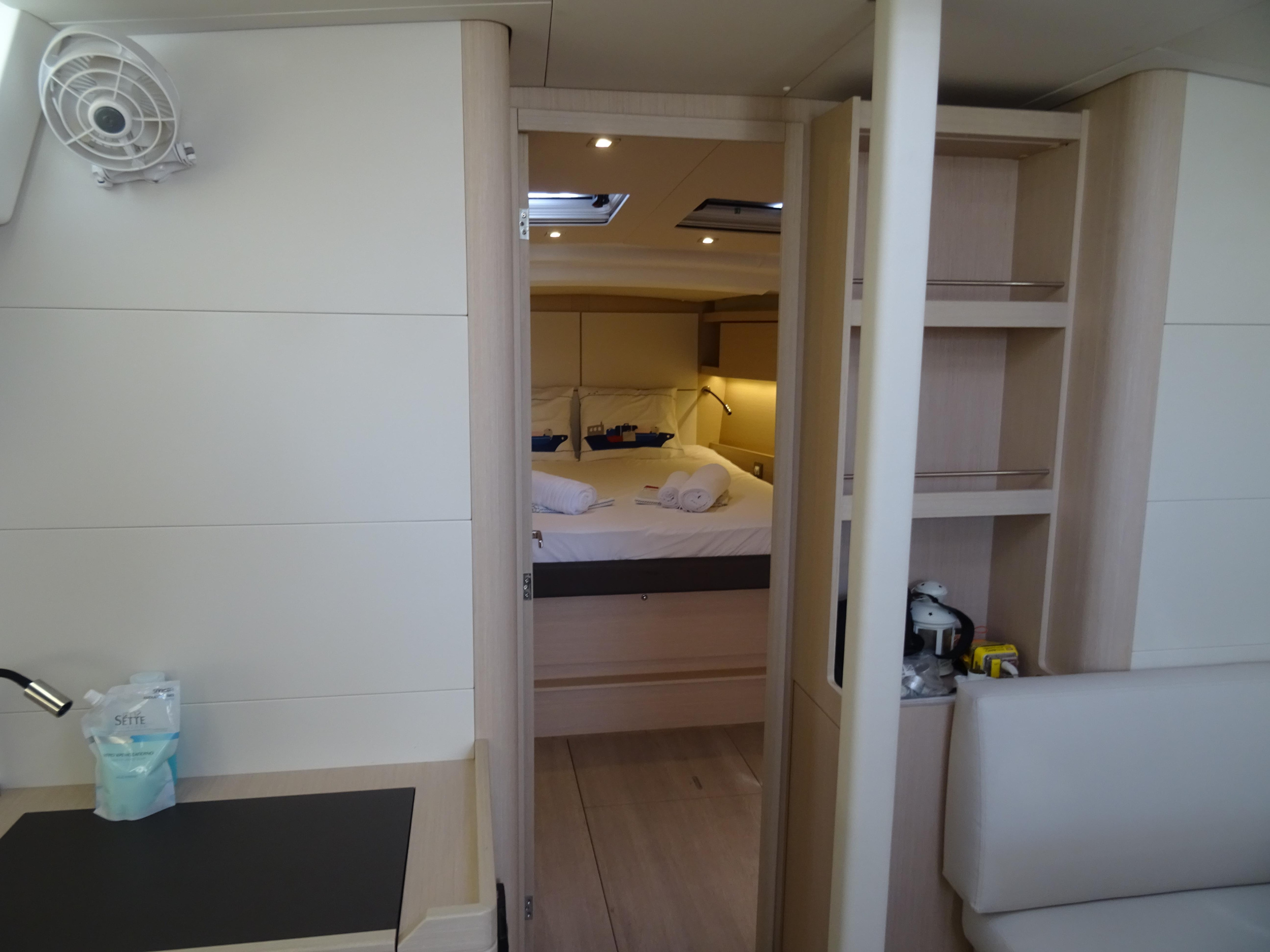 Oceanis 46.1 — photo 9