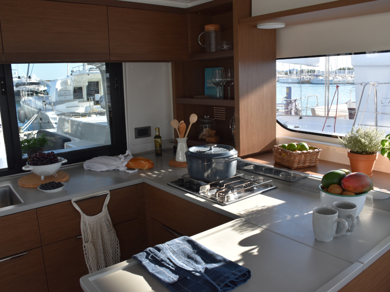 Lagoon 46 — photo 22
