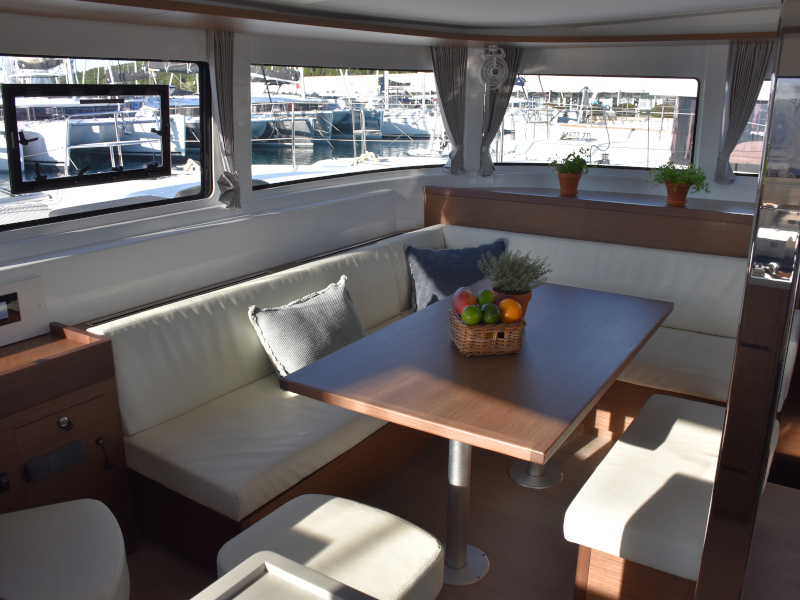 Lagoon 46 — photo 30