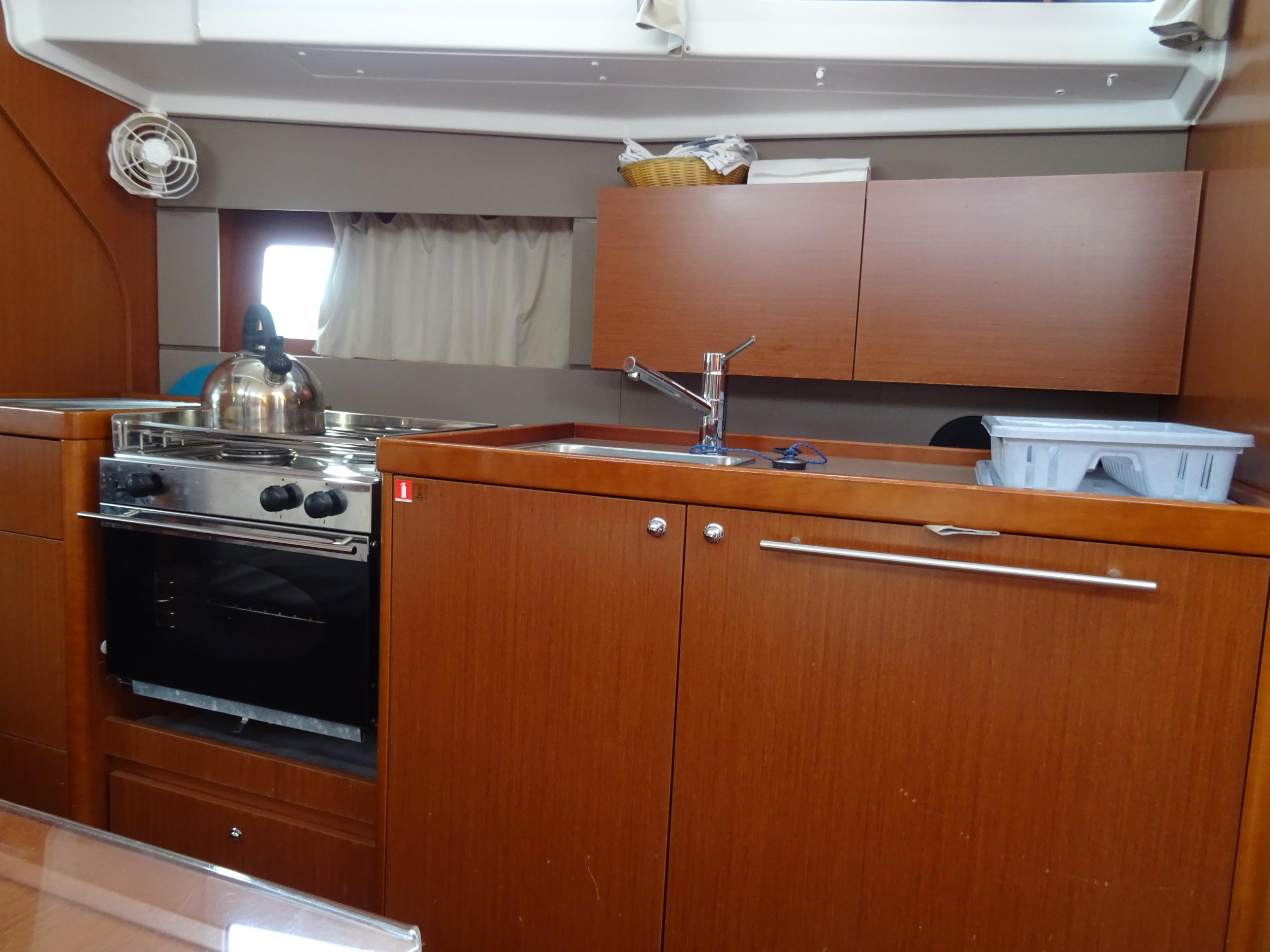 Oceanis 38 — photo 9