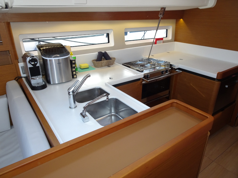 Sun Odyssey 490 — photo 2