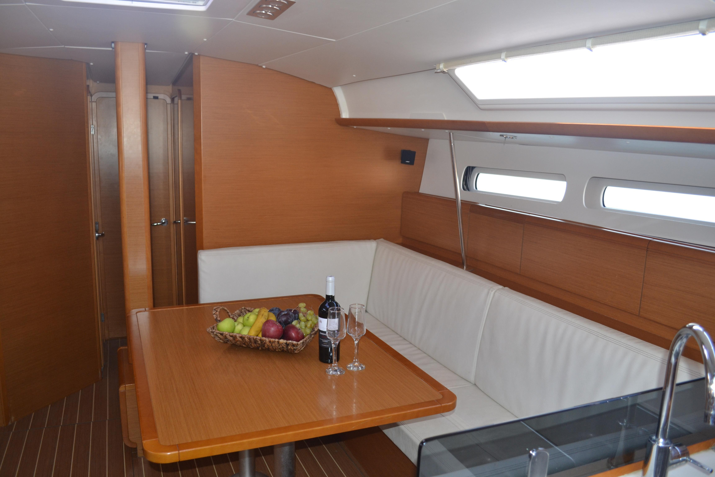 Sun Odyssey 439 — photo 11