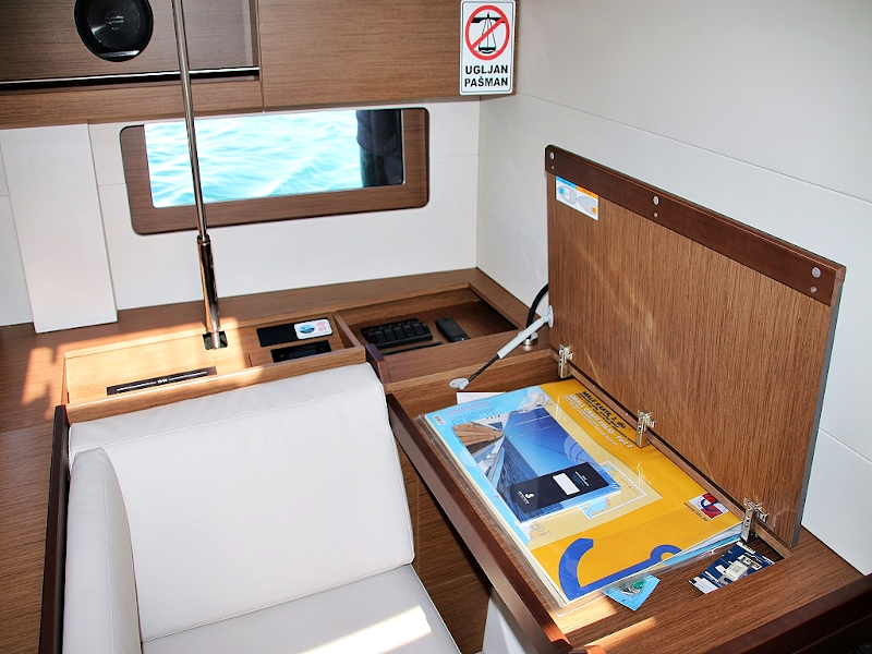 OCEANIS 51.1 BT (20) — photo 25
