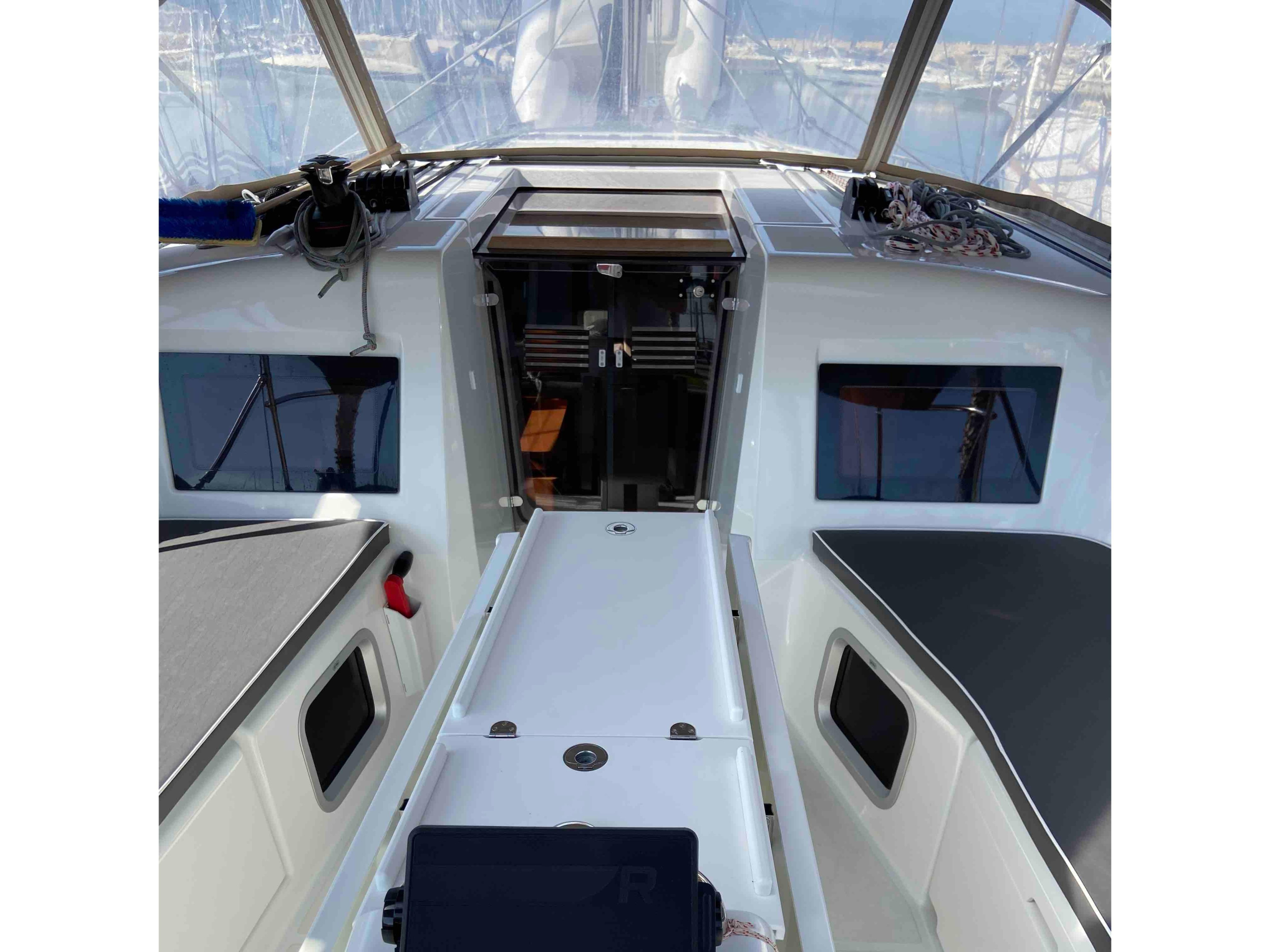 Sun Odyssey 410 — photo 3