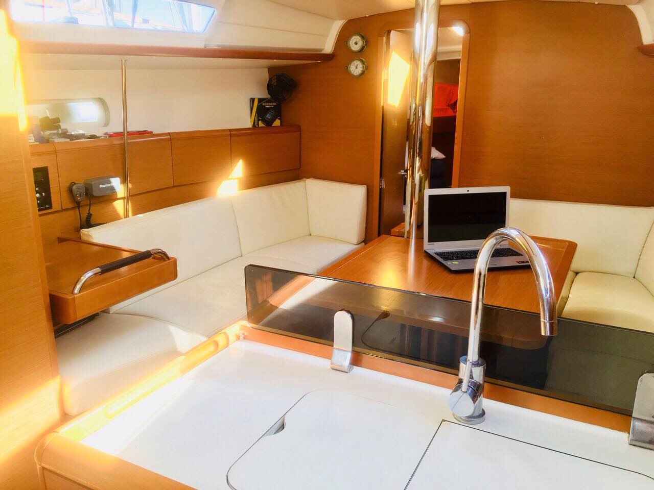 Sun Odyssey 379 — photo 11