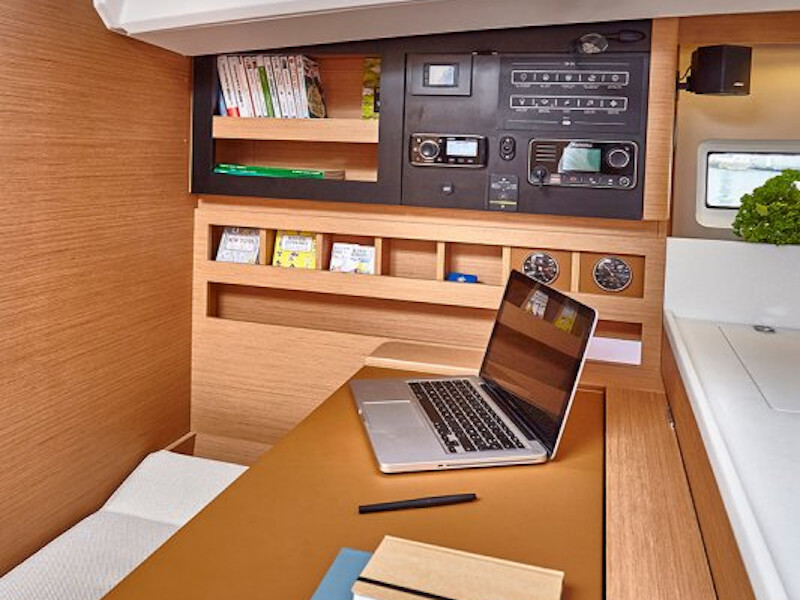 Sun Odyssey 440 — photo 9