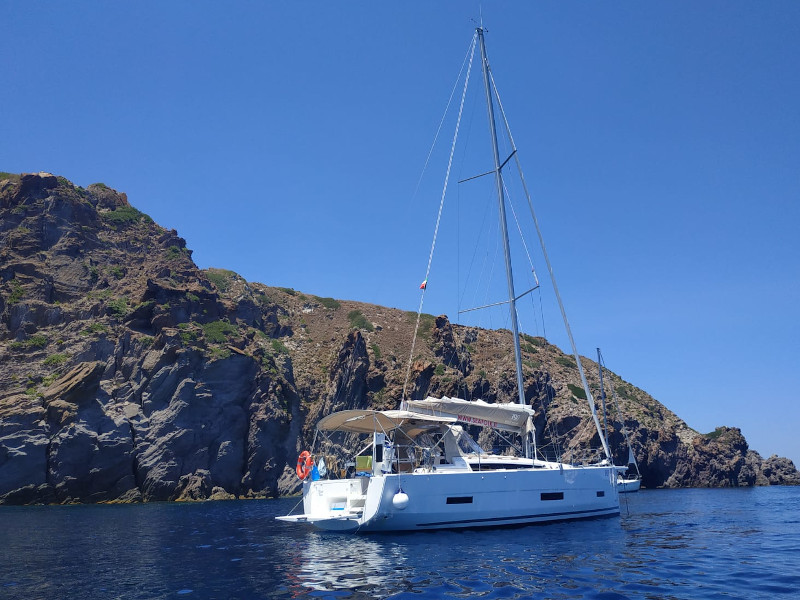 Dufour 390 Grand Large — photo 1