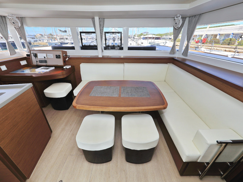 Lagoon 450 F — photo 61