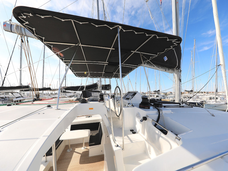 Lagoon 450 F — photo 69