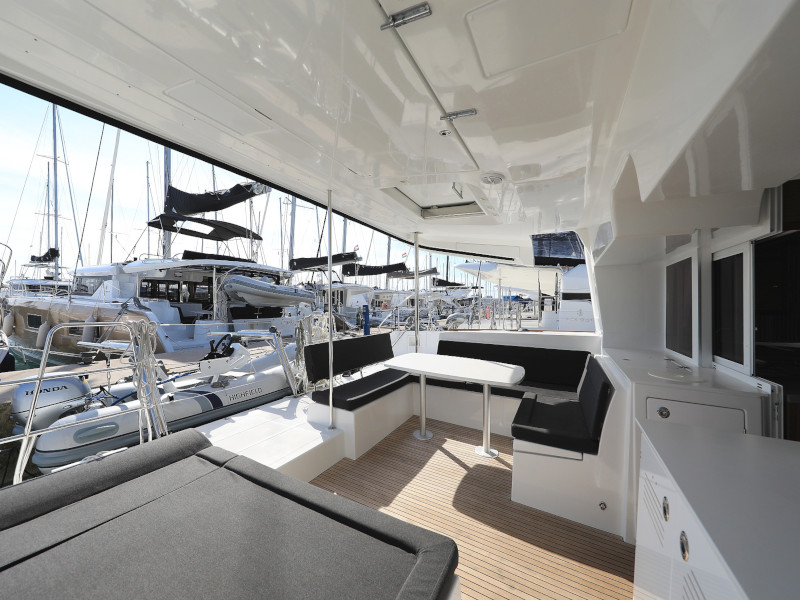 Lagoon 450 F — photo 9