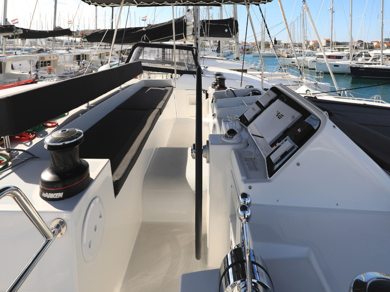 Lagoon 450 F — photo 46