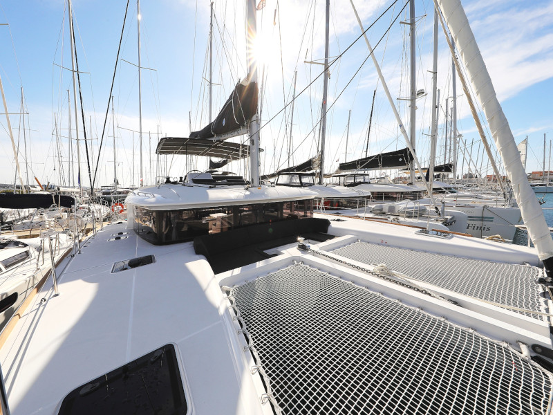 Lagoon 450 F — photo 50