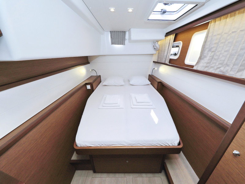 Lagoon 450 F — photo 25