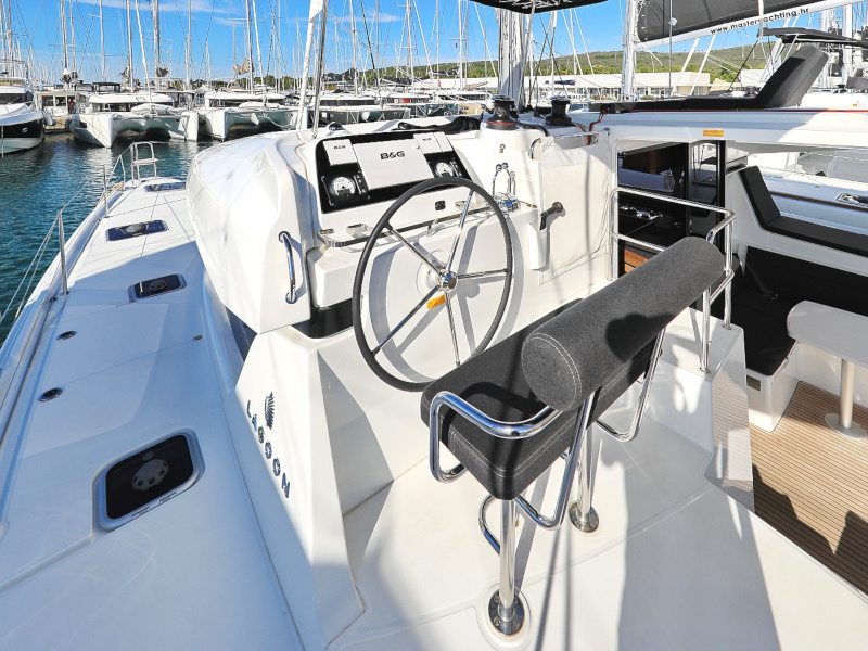 Lagoon 42 — photo 26