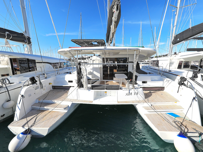 Lagoon 42 — photo 31