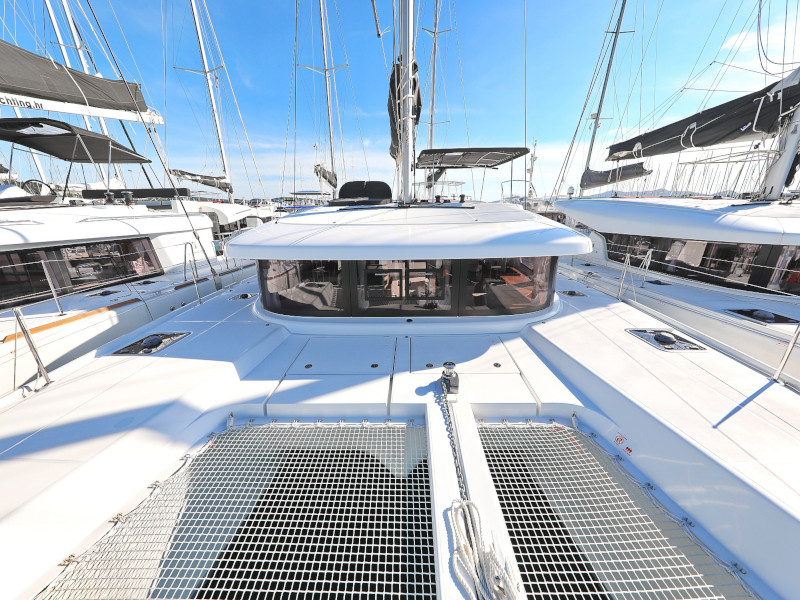 Lagoon 42 — photo 14