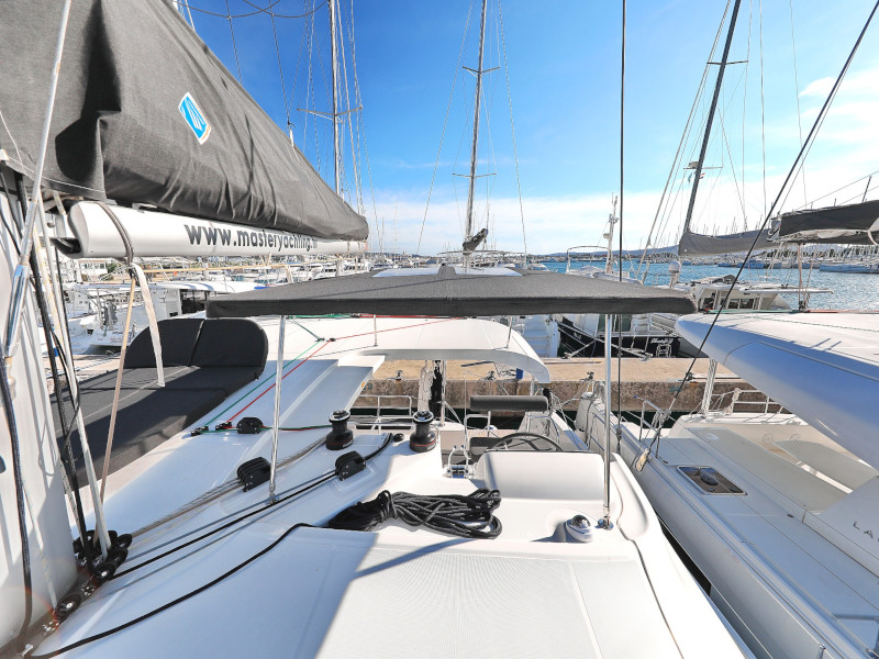 Lagoon 42 — photo 10