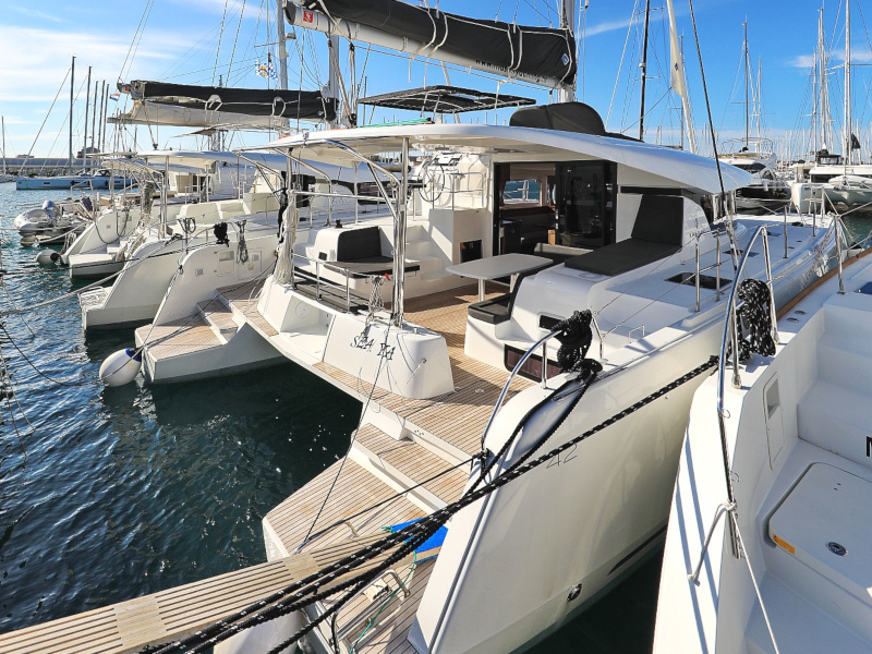 Lagoon 42 — photo 51