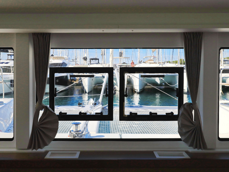 Lagoon 42 — photo 30