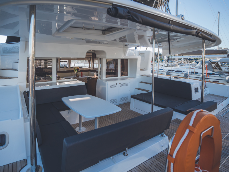 Lagoon 450 Fly "ALKYONE" — photo 2