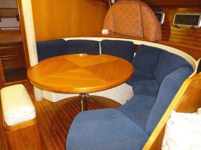 Sun Odyssey 42 DS — photo 8