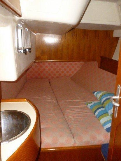 Sun Odyssey 42 DS — photo 2