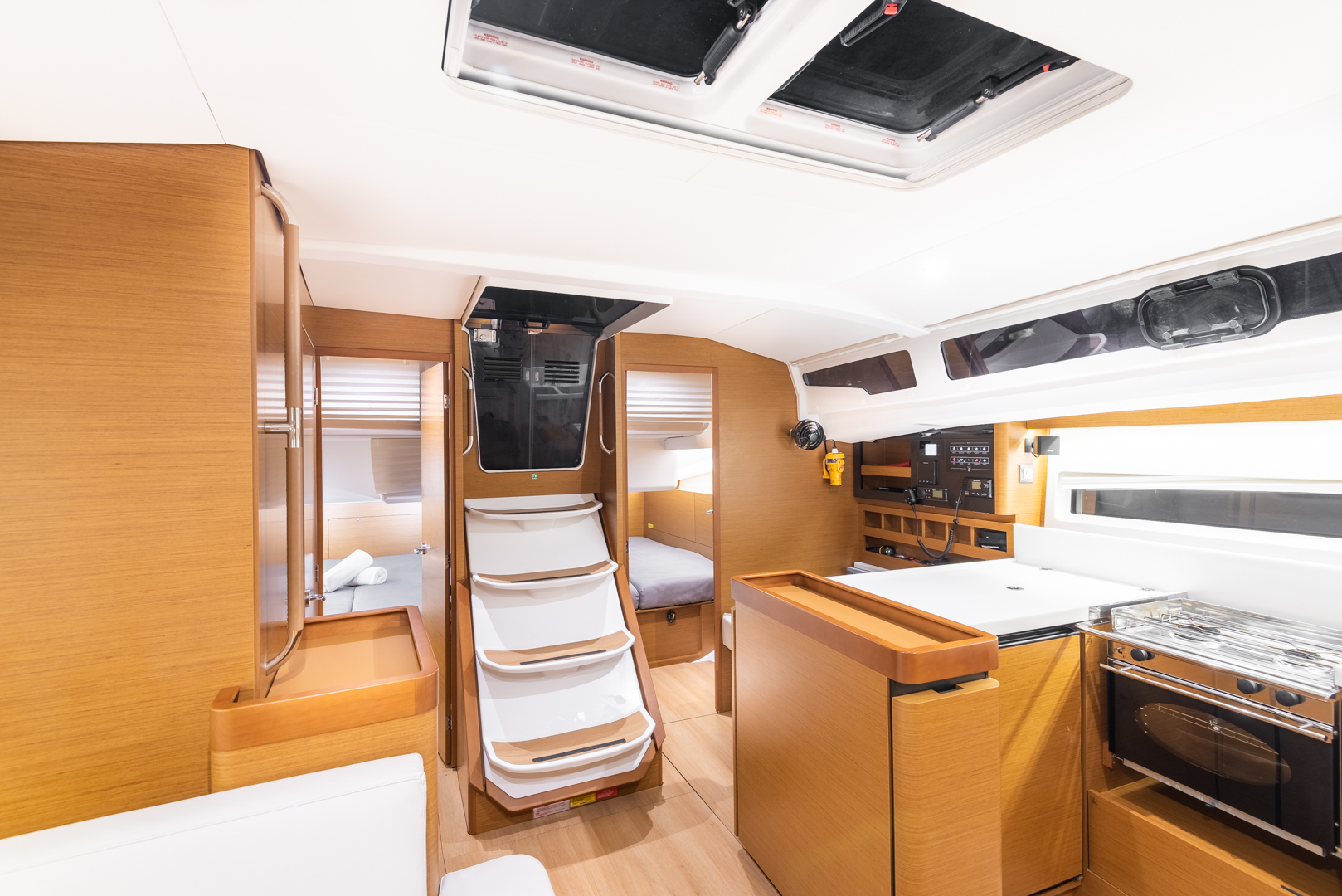 Sun Odyssey 440 — photo 6