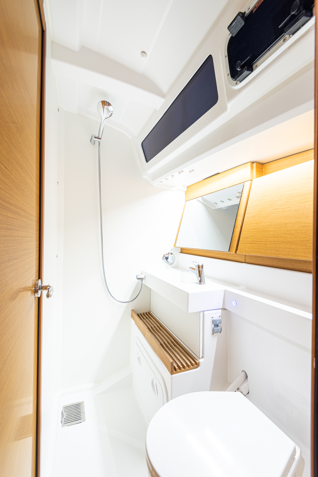 Sun Odyssey 440 — photo 4